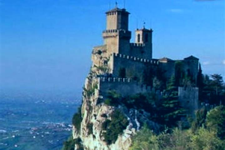 Aurora, 23 — Escort in Borgo Maggiore, San Marino