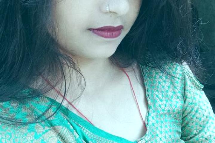Aurora, 23 — Escort in Etah, India
