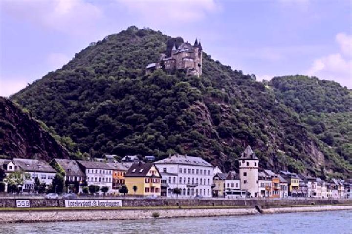 Aurora, 23 — Escort in Sankt Goarshausen, Germany