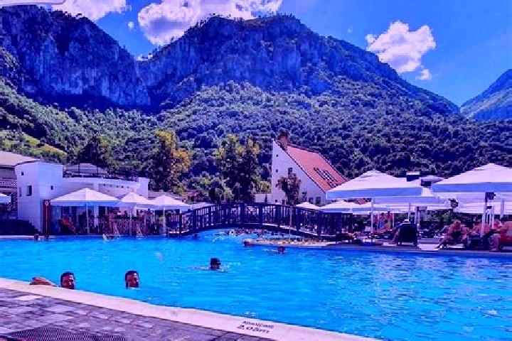 Aurora, 23 — Escort in Valea Moldovei, Romania