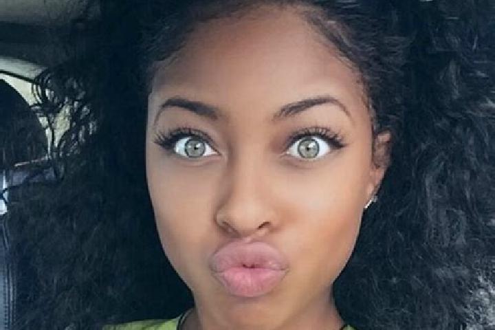 Aurora, 24, a brunette green-eyed ebony companion based in Idiroko. Offering Overnight, Travel Companion, 69, Massage, A-Level. Available for incall and outc...