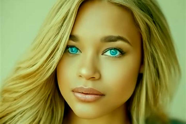 Aurora, 24, a dark blonde blue-eyed latina companion based in La Algaba. Offering Domination, CIM, Tantra, BDSM. Available for incall and outcall, day and ev...