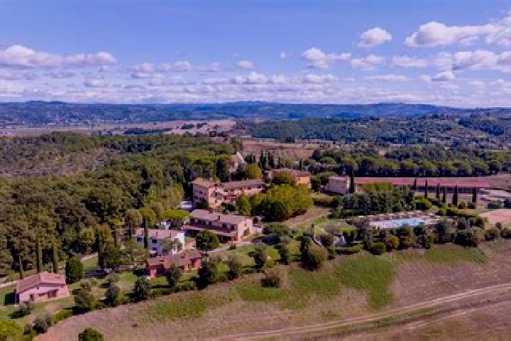 Aurora, 24 — Escort in Caiolo, Italy