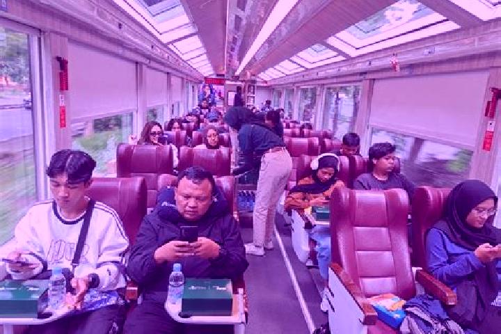 Aurora, 24 — Escort in Kereta, Indonesia