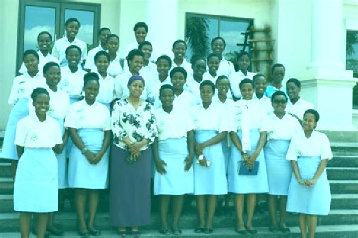 Aurora, 24 — Escort in Kinoni, Uganda