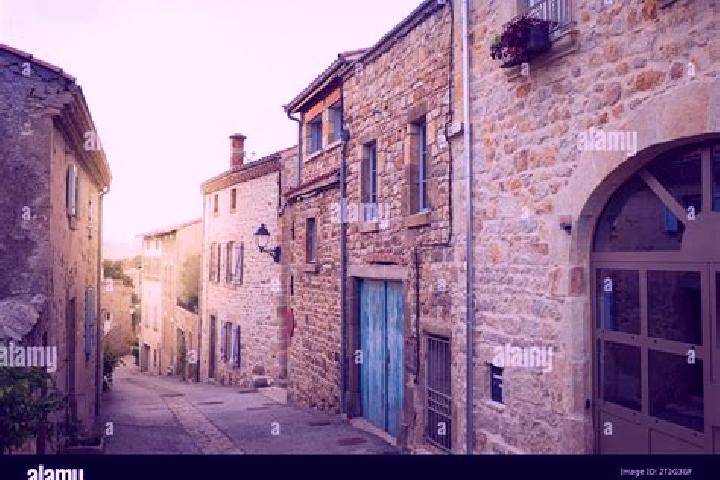 Aurora, 24 — Escort in Montpeyroux, France
