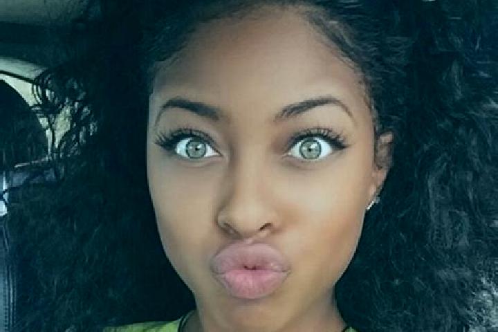 Aurora, 25, a black green-eyed ebony companion based in Puerta de San Rafael. Offering Couples, Deep French Kissing, Tantra. Available for incall and outcall...