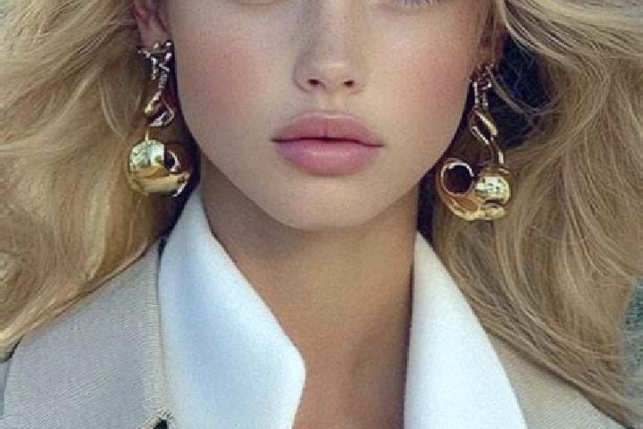 Aurora, 25, a blonde green-eyed indian companion based in El Maguey. Offering Travel Companion, Fetish, A-Level, Erotic Massage. Available for incall and out...