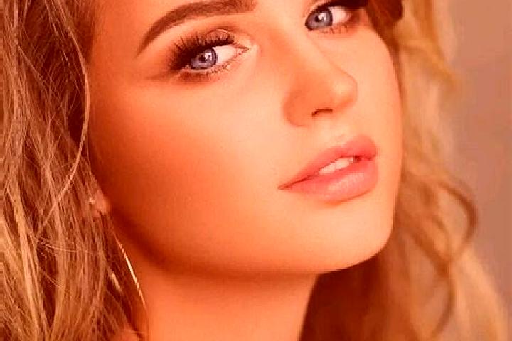 Aurora, 25, a dark blonde blue-eyed mediterranean companion based in Jurangjero. Offering Duos, Party Girl, Overnight, OWO, Deep French Kissing. Available fo...