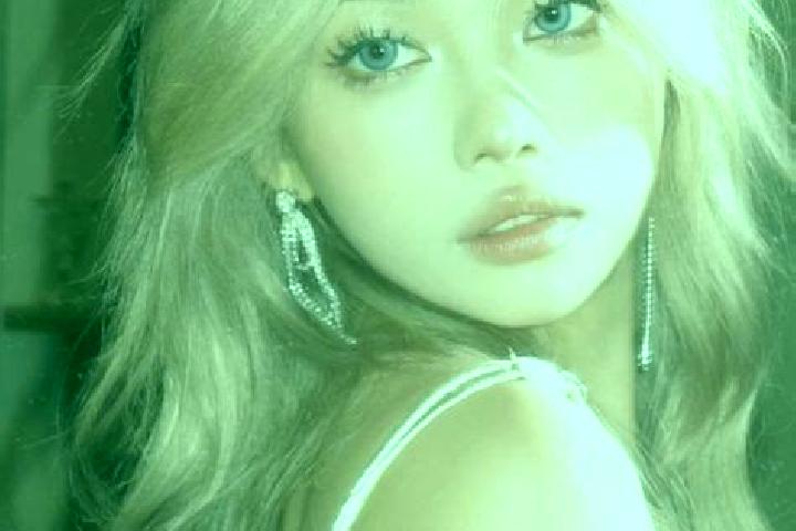 Aurora, 25, a platinum blonde green-eyed asian companion based in Lappi. Offering Duos, A-Level, Couples. Available for incall and outcall, overnight booking...