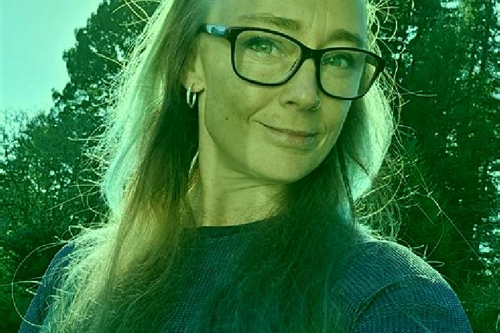 Aurora, 25 — Escort in Cutten, United States