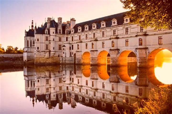 Aurora, 25 — Escort in Loire-sur-Rhone, France