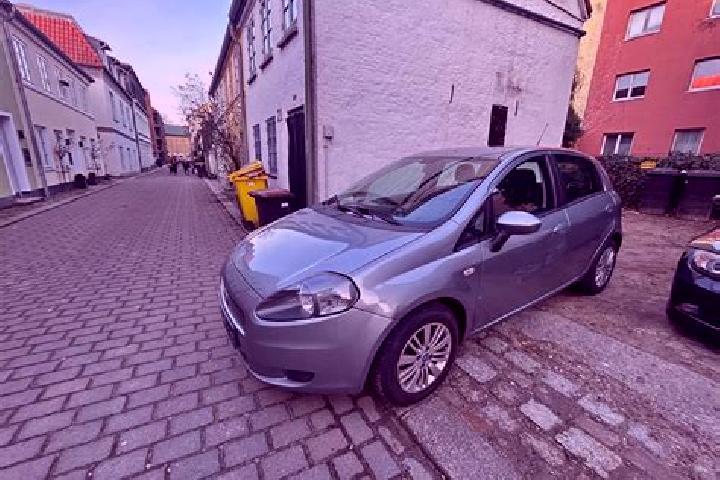 Aurora, 25 — Escort in Schlichting, Germany