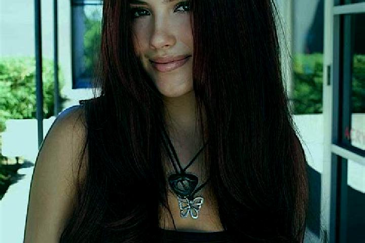 Aurora, 26, a auburn brown-eyed asian companion based in Kemlya. Offering GFE, OWO, Girlfriend Experience, Couples. Available for incall and outcall, overnig...