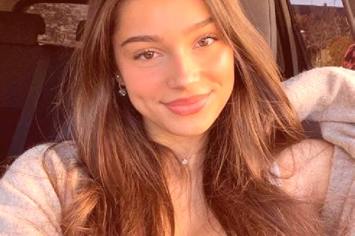 Aurora, 26, a brunette blue-eyed indian companion based in Lukoyanov. Offering GFE, Duos, Travel Companion. Available for incall and outcall, day and evening...