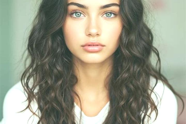 Aurora, 26, a brunette green-eyed mediterranean companion based in Campos Novos. Offering GFE, Tantra, Roleplay, Deep French Kissing. Available for incall an...