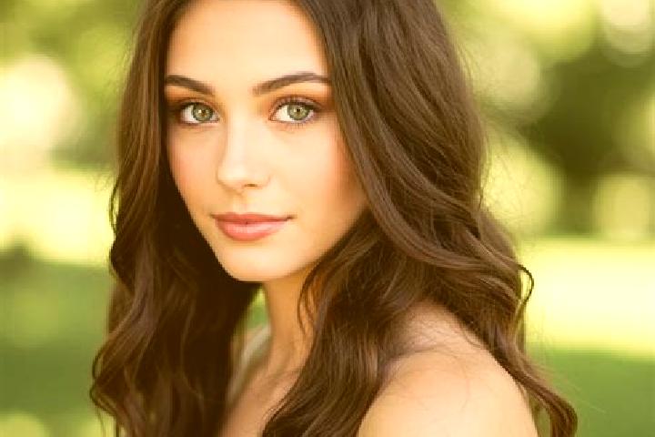 Aurora, 26, a brunette hazel-eyed caucasian companion based in Karpushikha. Offering Dinner Date, Prostate Massage, Massage. Available for incall and outcall...