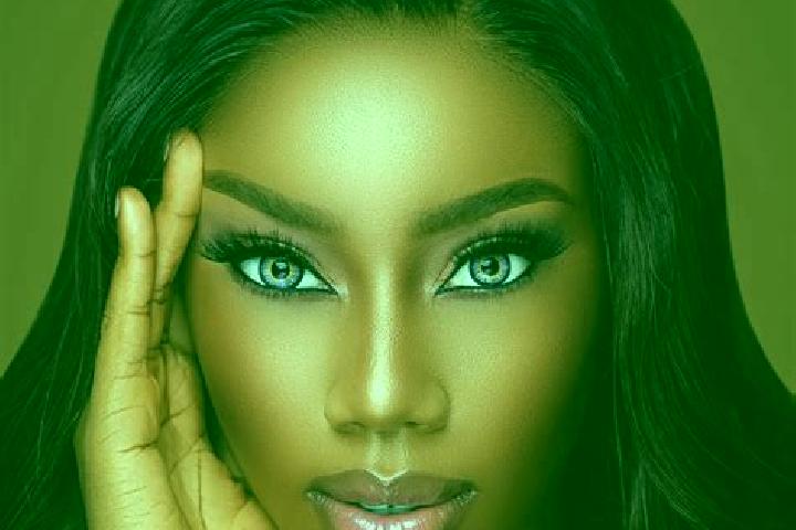 Aurora, 26, a chestnut blue-eyed ebony companion based in Bumahen. Offering Party Girl, 69, Erotic Massage. Available for incall and outcall, overnight booki...