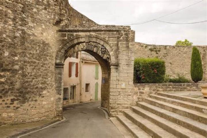Aurora, 26 — Escort in Caumont-sur-Durance, France