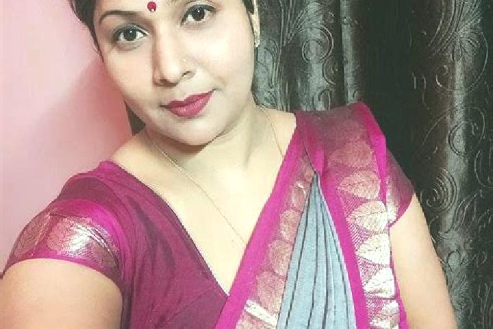 Aurora, 26 — Escort in Dharmapuri, India