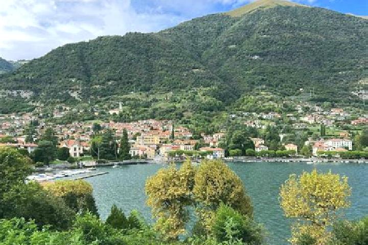 Aurora, 26 — Escort in Lenno, Italy