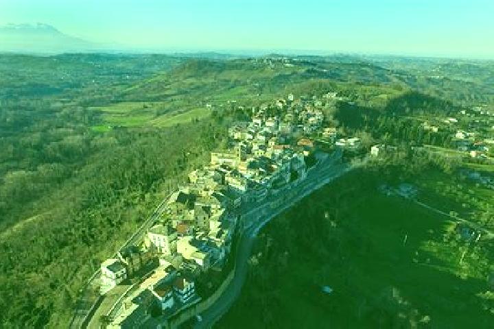 Aurora, 26 — Escort in San Martino sulla Marrucina, Italy