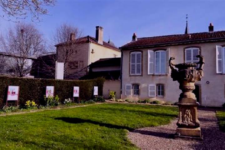 Aurora, 26 — Escort in Scy-Chazelles, France