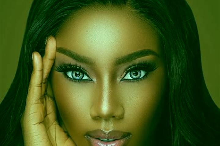 Aurora, 27, a auburn blue-eyed ebony companion based in Petit Yapo. Offering Deep French Kissing, CIM, Overnight. Available for incall and outcall, day and e...