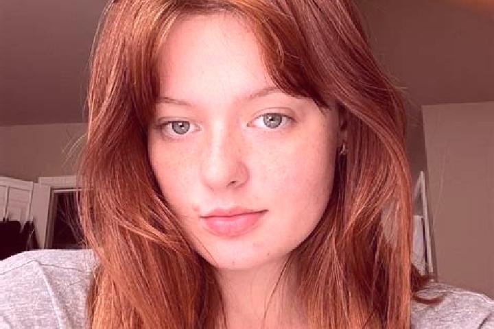 Aurora, 27, a auburn dark-eyed asian companion based in Gelemso. Offering OWO, GFE, CIM. Available for incall and outcall, overnight bookings available.