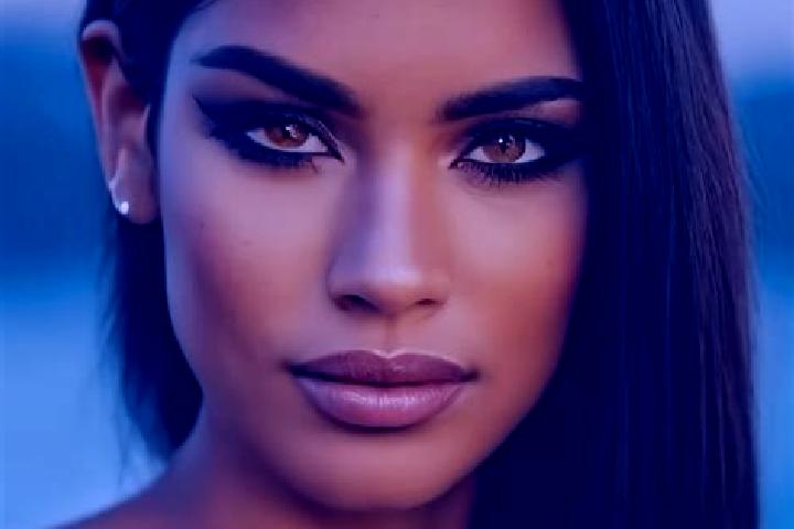 Aurora, 27, a black green-eyed latina companion based in Maiurno. Offering Girlfriend Experience, Party Girl, A-Level, GFE. Available for incall and outcall,...