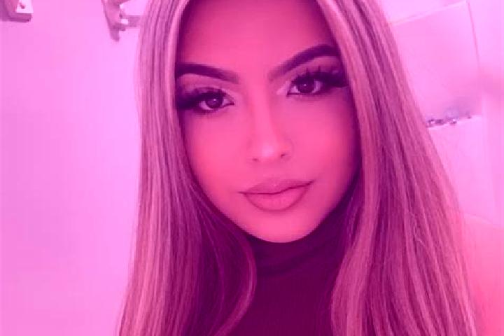 Aurora, 27, a blonde amber-eyed latina companion based in Cortez. Offering Couples, Erotic Massage, CIM, A-Level, Party Girl. Available for incall and outcal...
