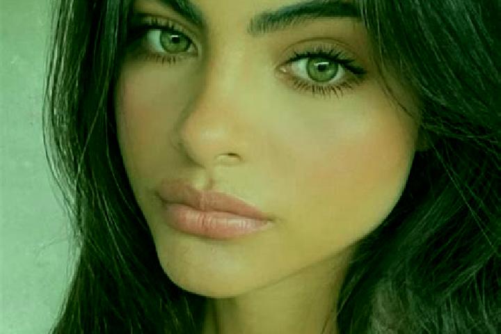 Aurora, 27, a blonde dark-eyed indian companion based in Switzer. Offering Striptease, Roleplay, Travel Companion, Girlfriend Experience. Available for incal...