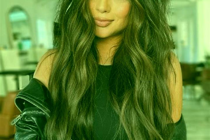 Aurora, 27, a brunette dark-eyed ebony companion based in Seggebruch. Offering Roleplay, Striptease, Girlfriend Experience, Fetish, Dinner Date. Available fo...