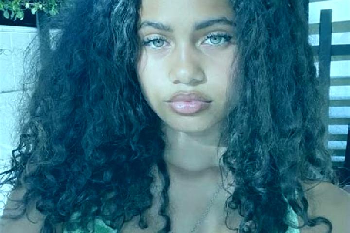 Aurora, 27, a brunette green-eyed mixed companion based in Al Hilal al Gharbiyah. Offering Domination, BDSM, Overnight, Girlfriend Experience. Available for ...