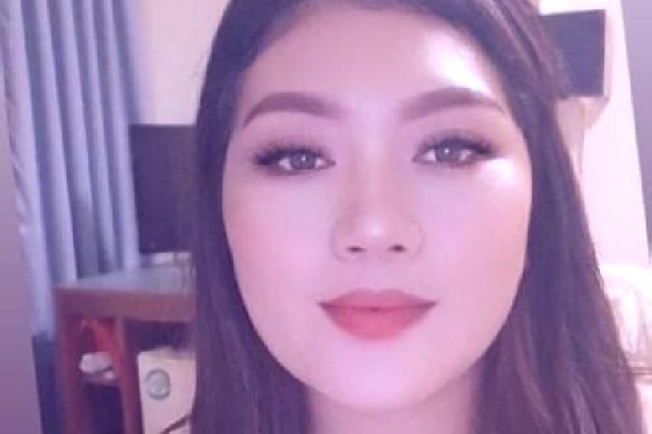 Aurora, 27, a chestnut brown-eyed asian companion based in Roitzsch. Offering 69, Domination, Travel Companion, Erotic Massage. Available for incall and outc...