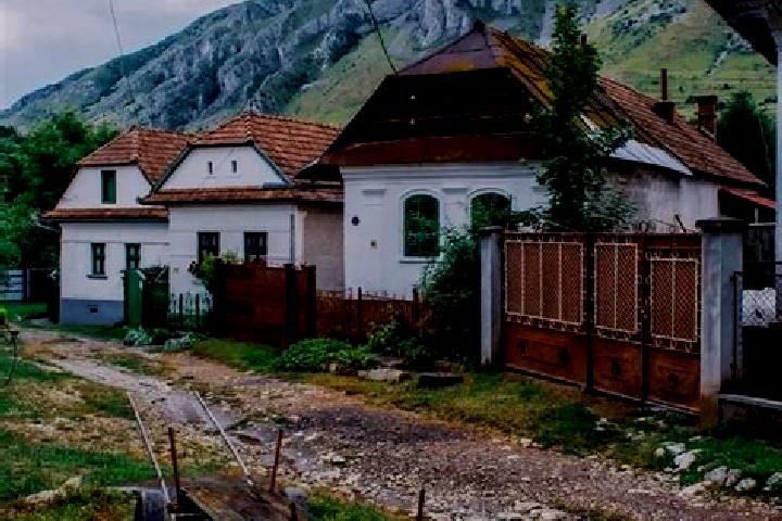 Aurora, 27 — Escort in Bata, Romania