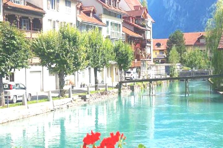 Aurora, 27 — Escort in Lens, Switzerland