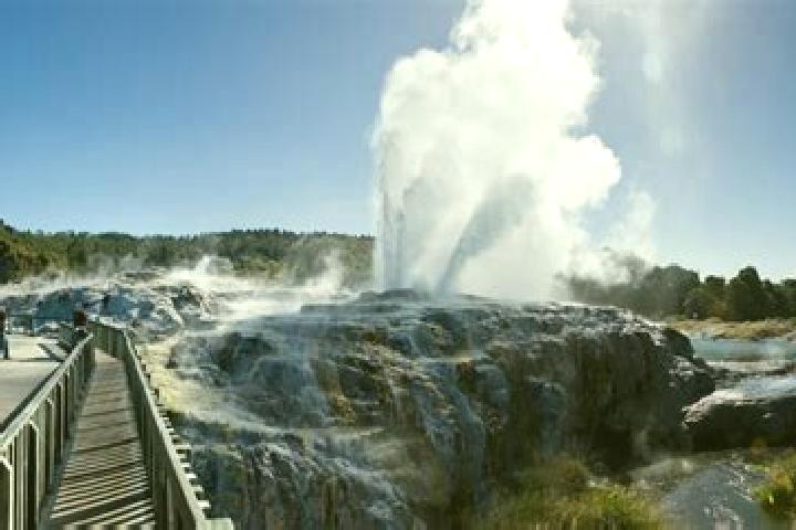 Aurora, 27 — Escort in Rotorua, New Zealand