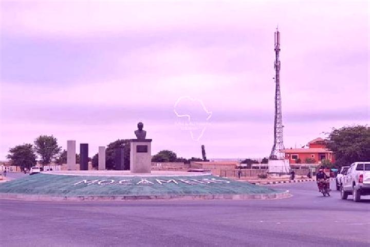 Aurora, 27 — Escort in Sacomar, Angola