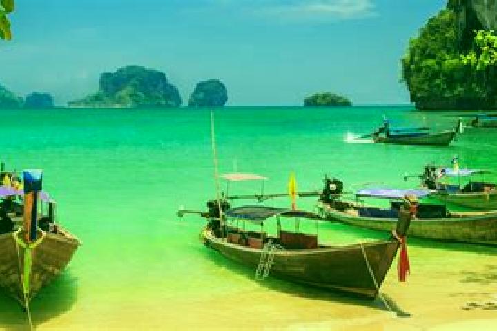 Aurora, 27 — Escort in Si Somdet, Thailand