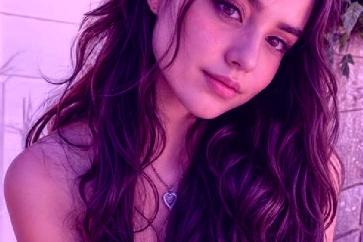 Aurora, 28, a auburn hazel-eyed caucasian companion based in Cetronia. Offering Massage, Prostate Massage, Party Girl, Dinner Date. Available for incall and ...