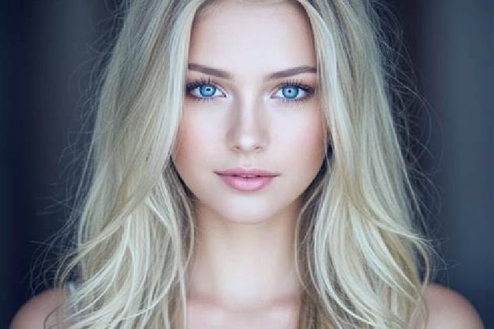 Aurora, 28, a blonde dark-eyed mixed companion based in Houston. Offering OWO, Domination, Fetish. Available for incall and outcall, day and evening dates.
