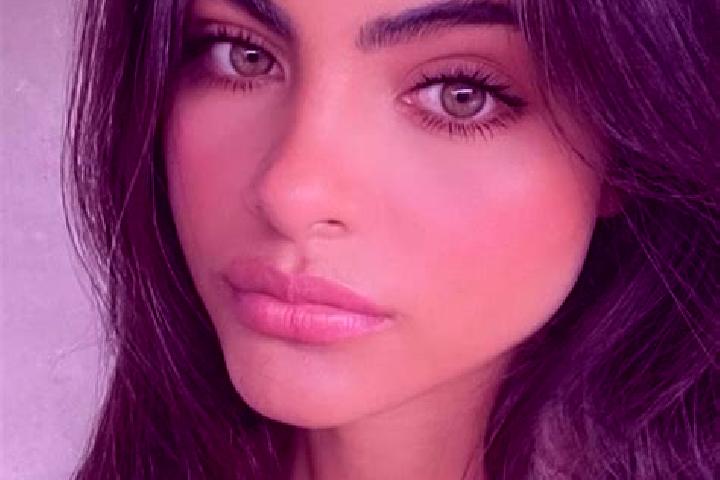 Aurora, 28, a brunette green-eyed middle eastern companion based in Laubenheim. Offering A-Level, Roleplay, Prostate Massage, Domination, Couples. Available ...