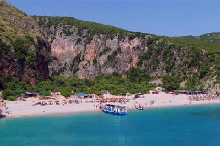 Aurora, 28 — Escort in Havaleas, Albania