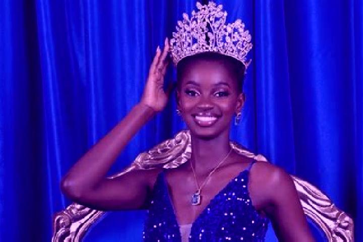 Aurora, 28 — Escort in Kouassi-Datekro, Ivory Coast