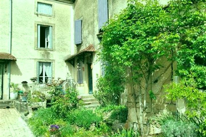 Aurora, 28 — Escort in Melay, France
