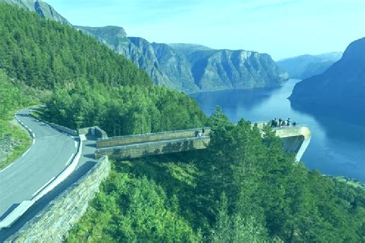 Aurora, 28 — Escort in Sjovegan, Norway