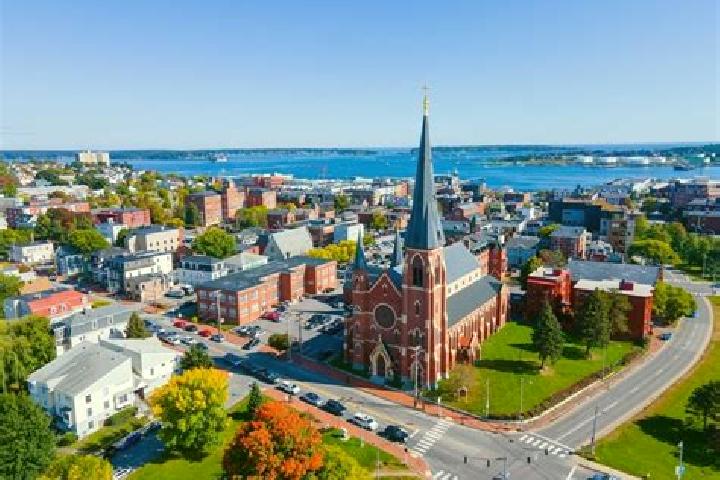 Aurora, 28 — Escort in South Portland Gardens, United States
