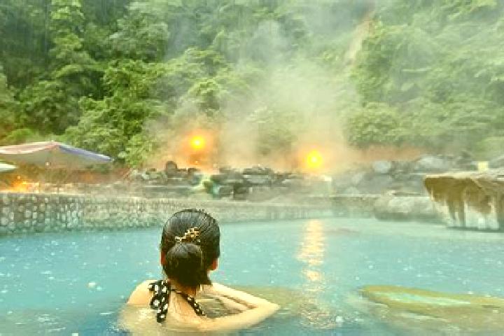 Aurora, 28 — Escort in Zengjia, China