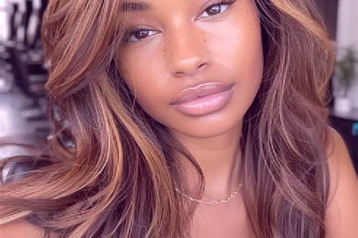 Aurora, 29, a dark blonde brown-eyed caribbean companion based in Lezama. Offering Party Girl, Prostate Massage, Deep French Kissing, Roleplay. Available for...